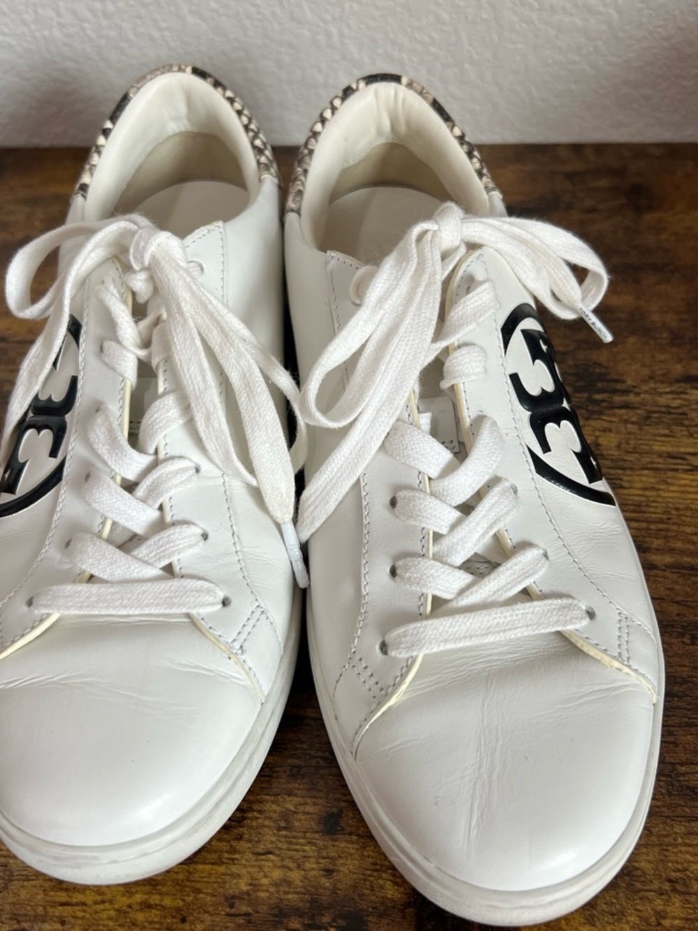 Tory Burch White Leather Low-Top Sneakers with Black Logo Leigh - Picture 2 of 6